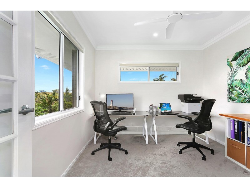 17 Lake View Drive, Tewantin QLD 4565