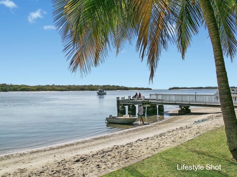 42 Tarina Street, Noosa Heads QLD 4567