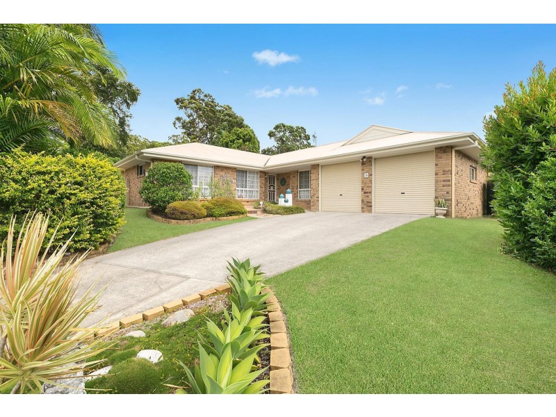 8 Turnburry Court, Tewantin QLD 4565