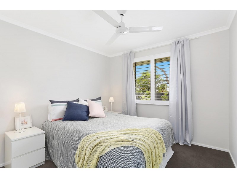 6 Hawley Court, Sunrise Beach QLD 4567