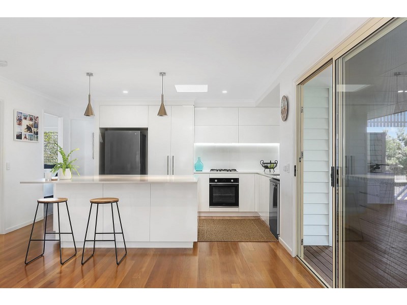 35 Comet Drive, Sunrise Beach QLD 4567