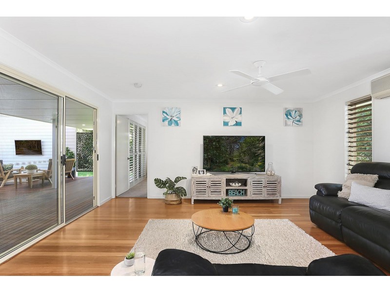 35 Comet Drive, Sunrise Beach QLD 4567