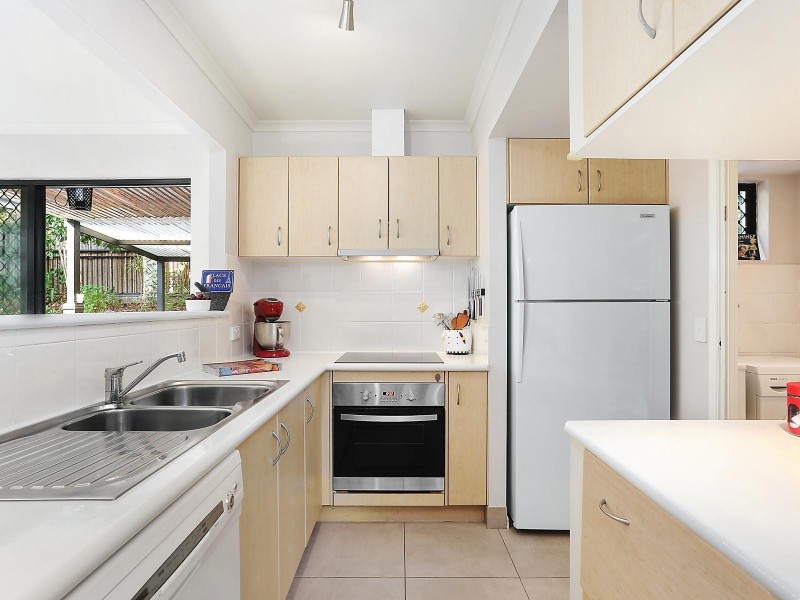 7/18 Beacon Court, Sunrise Beach QLD 4567
