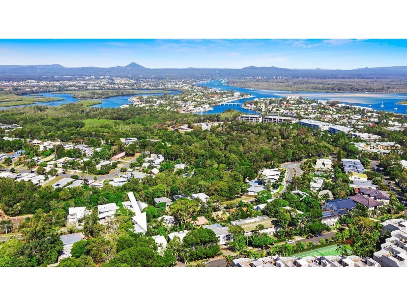 1/5 Katharina Street, Noosa Heads QLD 4567