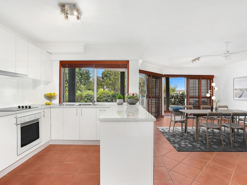 1/5 Hygieta Street, Noosaville QLD 4566