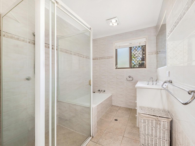 4 Maple Avenue, Tewantin QLD 4565