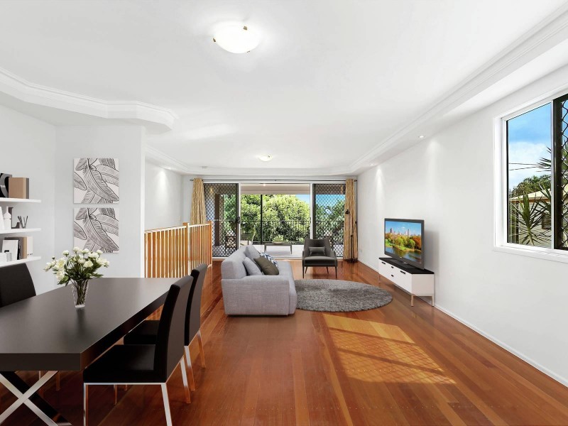 2/32 Orealla Crescent, Sunrise Beach QLD 4567