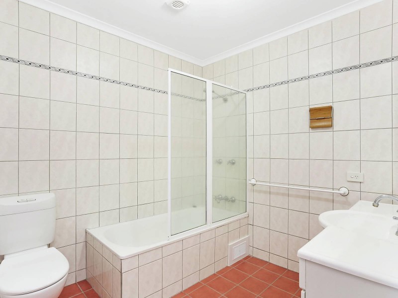 2/32 Orealla Crescent, Sunrise Beach QLD 4567