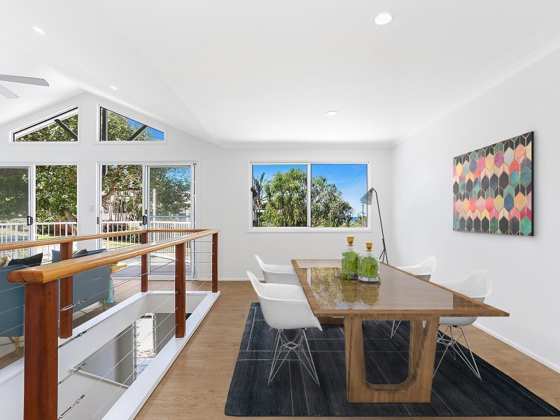 2/8 Orealla Crescent, Sunrise Beach QLD 4567