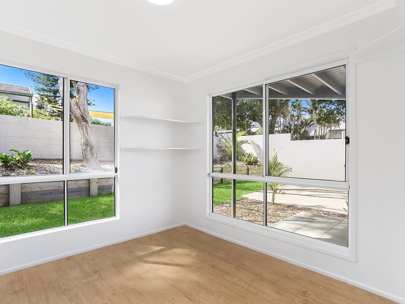 2/8 Orealla Crescent, Sunrise Beach QLD 4567