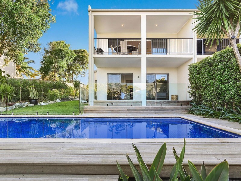 2/62 Southern Cross Parade, Sunrise Beach QLD 4567