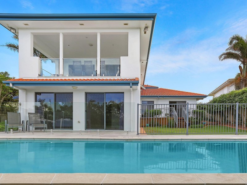 56 Southern Cross Parade, Sunrise Beach QLD 4567