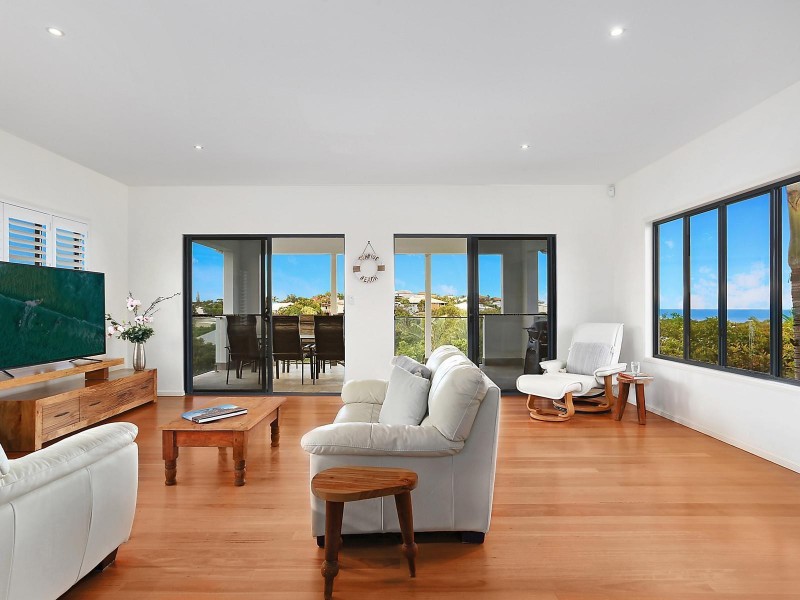 56 Southern Cross Parade, Sunrise Beach QLD 4567