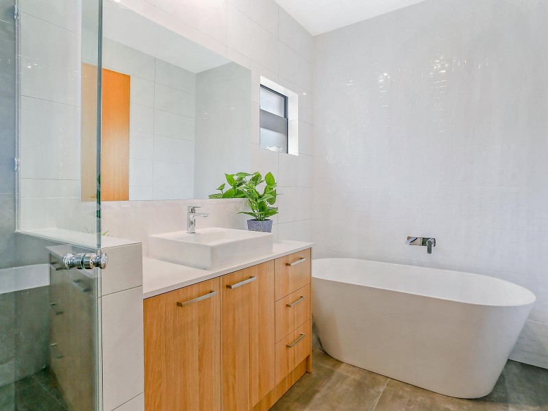 56 Southern Cross Parade, Sunrise Beach QLD 4567