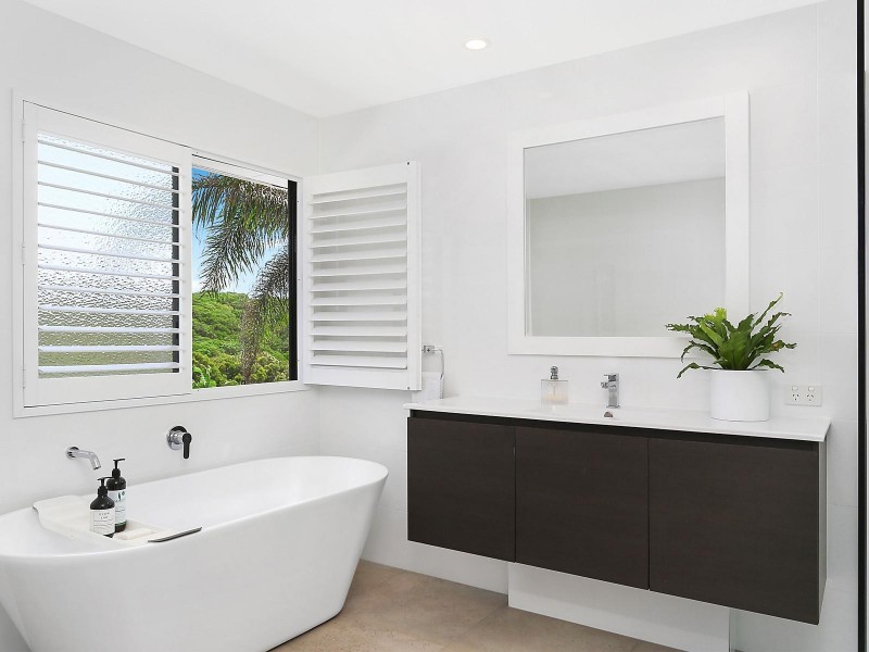 34 Driftwood Drive, Castaways Beach QLD 4567