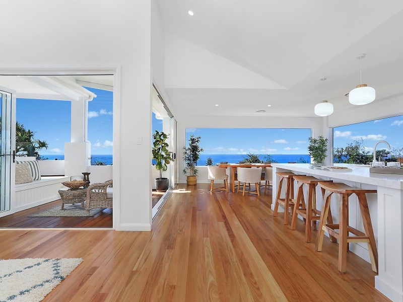 16 Corsair Crescent, Sunrise Beach QLD 4567