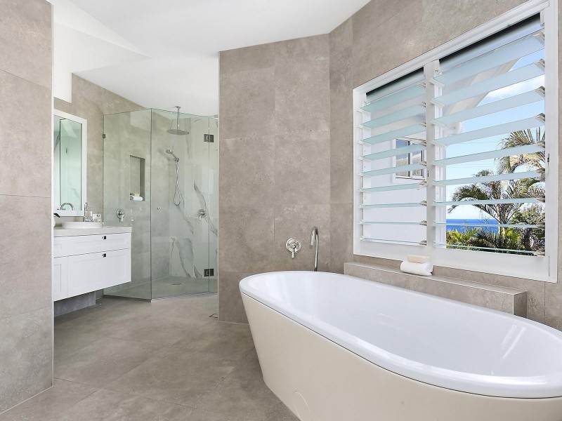 16 Corsair Crescent, Sunrise Beach QLD 4567