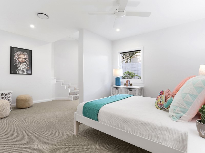 16 Corsair Crescent, Sunrise Beach QLD 4567