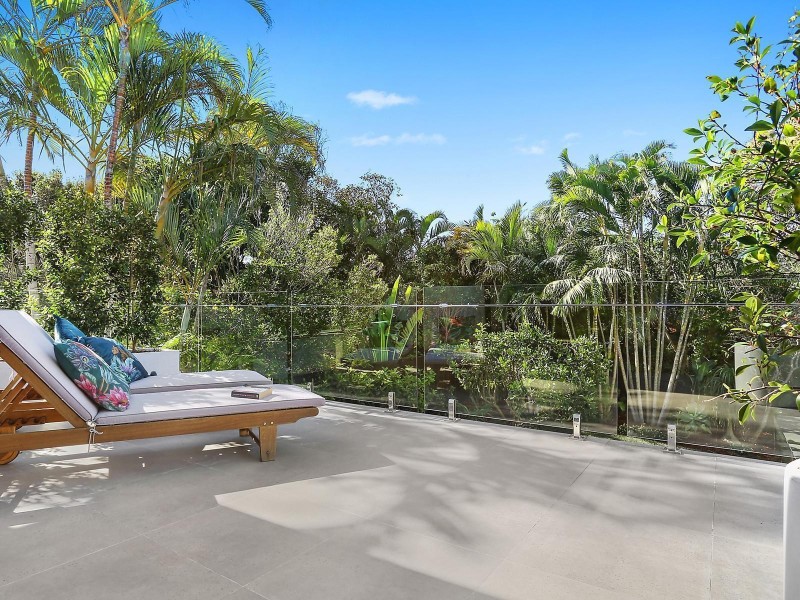 6 Weyba Street, Sunshine Beach QLD 4567