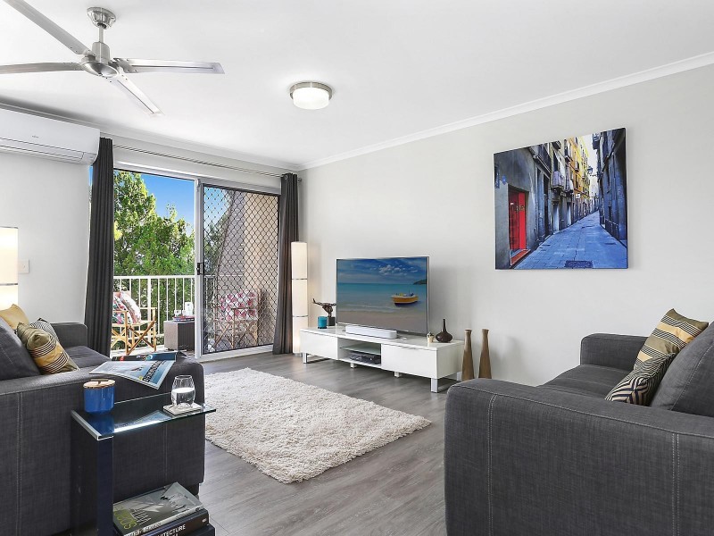 2/11-13 Katharina Street, Noosa Heads QLD 4567