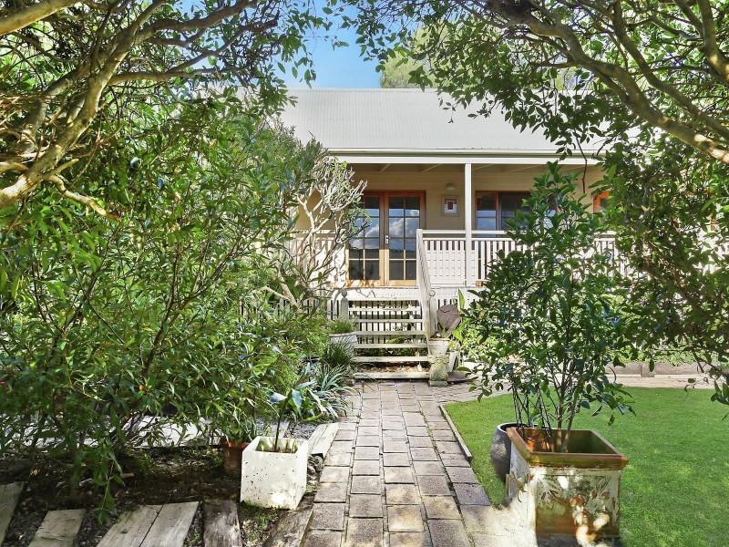 5 Victory Crescent, Sunrise Beach QLD 4567