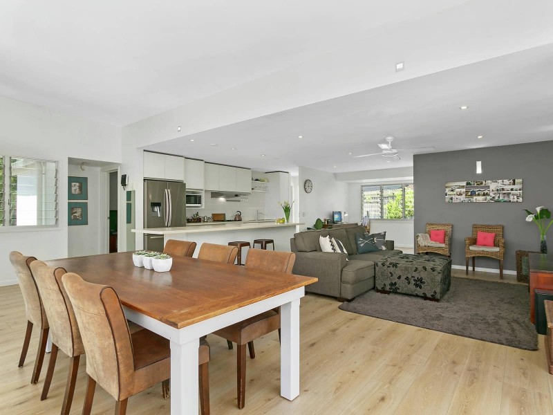 13 Commodore Court, Sunrise Beach QLD 4567