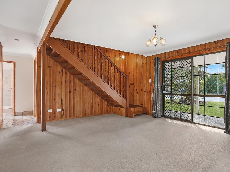 37 Dame Patti Drive, Sunrise Beach QLD 4567