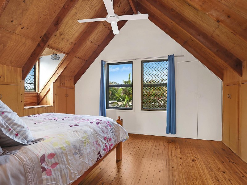 37 Dame Patti Drive, Sunrise Beach QLD 4567