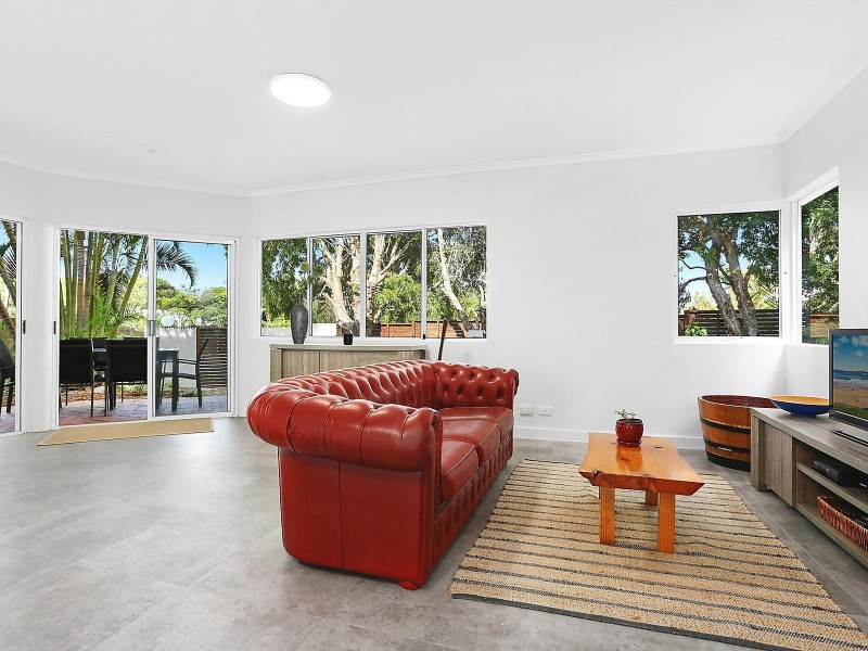 1/53 Southern Cross Parade, Sunrise Beach QLD 4567