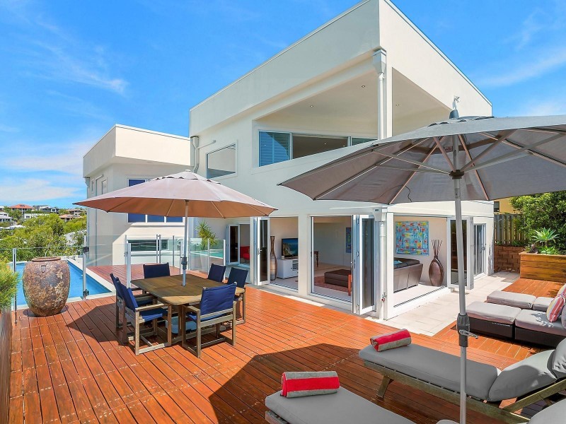 16 Captains Court, Sunrise Beach QLD 4567