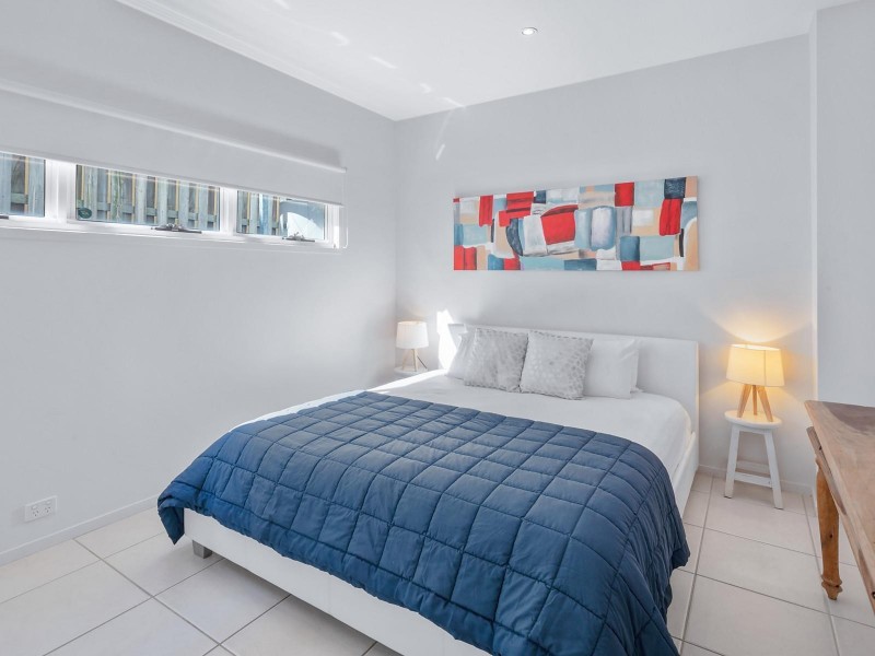 16 Captains Court, Sunrise Beach QLD 4567