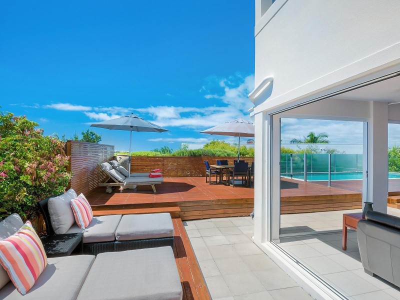 16 Captains Court, Sunrise Beach QLD 4567