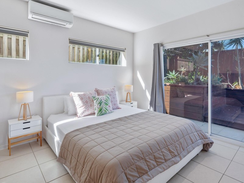 16 Captains Court, Sunrise Beach QLD 4567