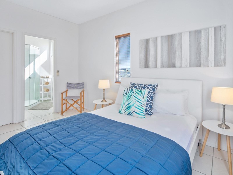 16 Captains Court, Sunrise Beach QLD 4567