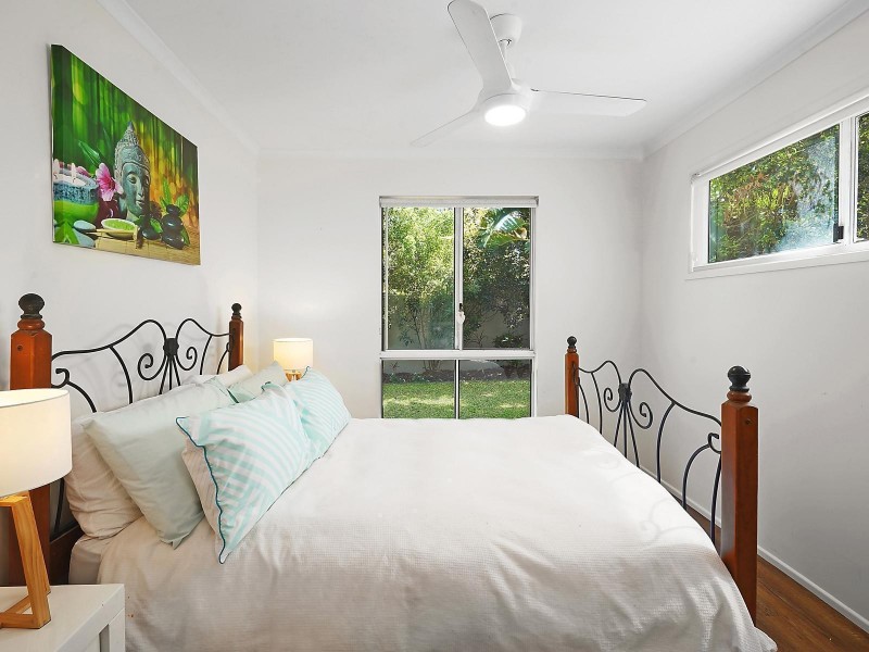 1/8 Orealla Crescent, Sunrise Beach QLD 4567