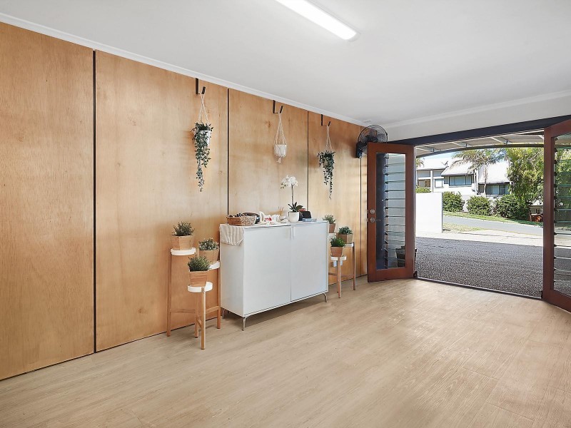 1/8 Orealla Crescent, Sunrise Beach QLD 4567