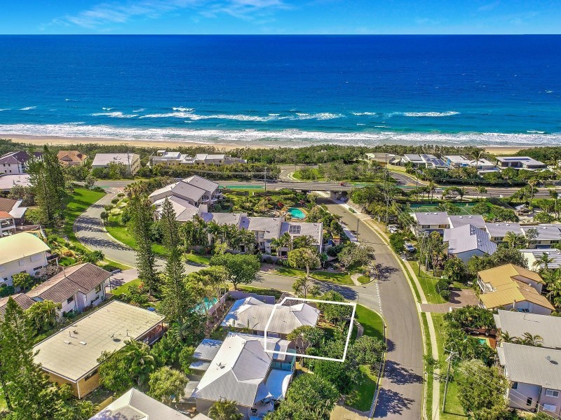 1/8 Orealla Crescent, Sunrise Beach QLD 4567