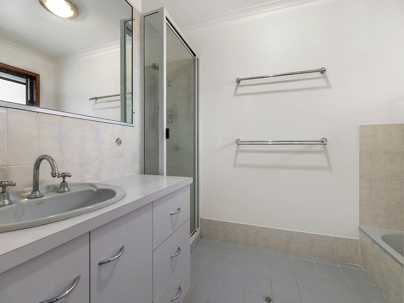 18 Outlook Drive, Tewantin QLD 4565