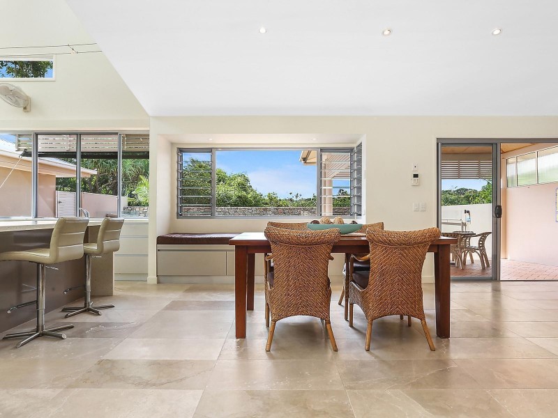 5 Freedom Place, Sunrise Beach QLD 4567