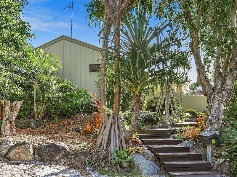 5 Freedom Place, Sunrise Beach QLD 4567