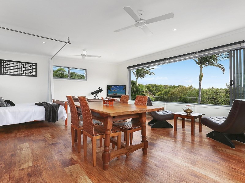 16 Columbia Drive, Sunrise Beach QLD 4567