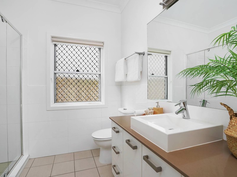 6 Bank Street, Windsor QLD 4030