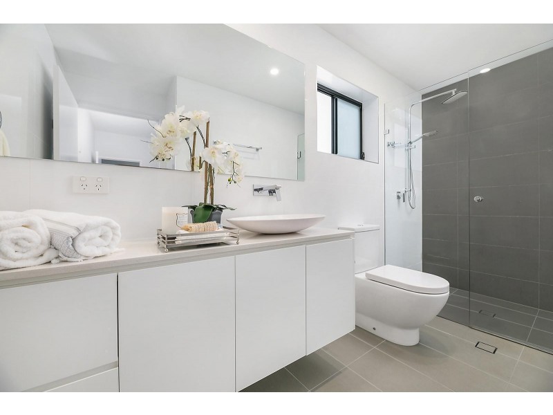 2/21 Yeronga Street, Yeronga QLD 4104