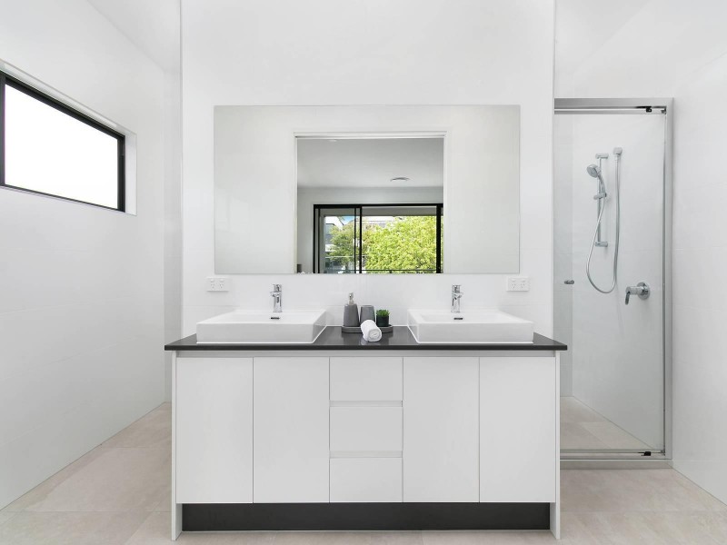 99 Effingham Street, Tarragindi QLD 4121