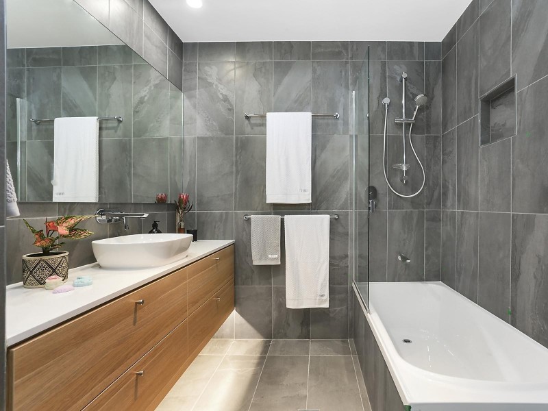 2/75 Kingsley Parade, Yeronga QLD 4104