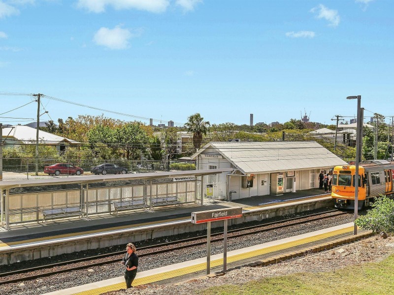 26 Brassey Street, Fairfield QLD 4103