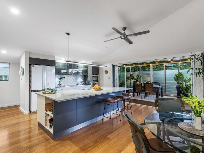 37 Redfern Street, Woolloongabba QLD 4102