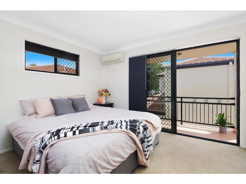 4/7 Eversley Terrace, Yeronga QLD 4104