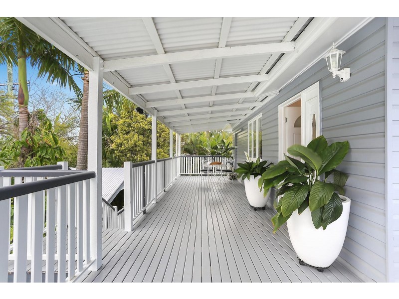 11 Myla Terrace, Tennyson QLD 4105