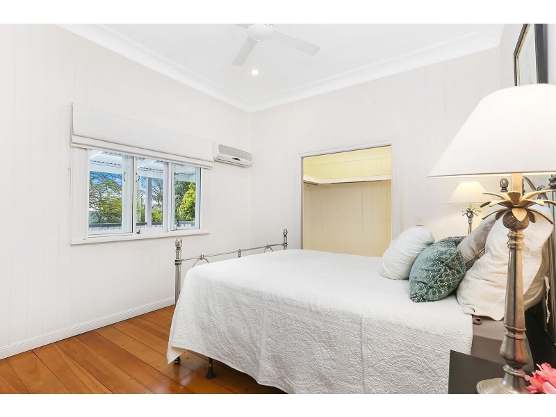 11 Myla Terrace, Tennyson QLD 4105